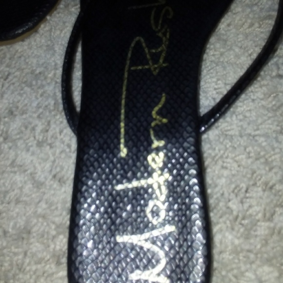 SOLD SOLD - Picture 4 of 6